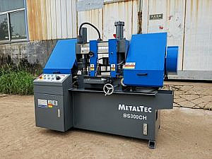 Фото 24 - MetalTec BS 300 CH ленточнопильный станок для резки металла под углом 90°.