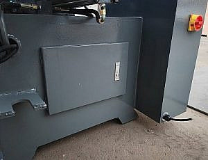 Фото 22 - MetalTec BS 400 CA автоматический колонный ленточнопильный станок.
