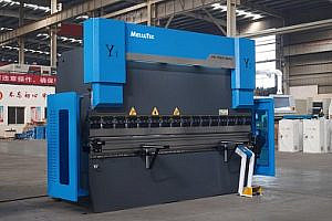 Фото 33 - MetalTec HBС 135/2500 4+1 ЧПУ МТ-15  Листогибочный пресс с ЧПУ.